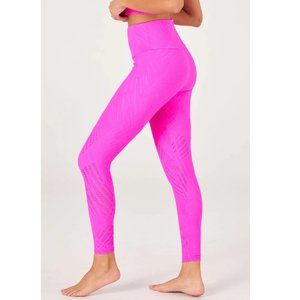 NWT ONZIE YOGA SELENITE KNOCK OUT PINK LEGGINGS SZ XS S/M